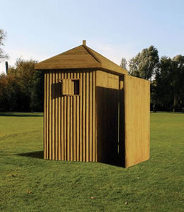 toilette pubblica in legno