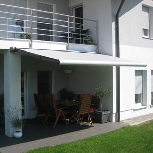 tenda da sole a proiezione