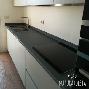 piano di lavoro per cucina in ardesia