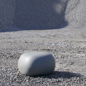 pouf moderno / in schiuma ad alta densità rivestita / da esterno / per edifici pubblici