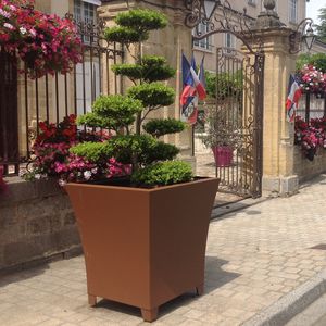fioriera in corten