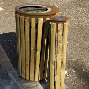 pattumiera pubblica / in acciaio galvanizzato / in acciaio COR-TEN® / in legno