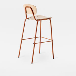 sgabello da bar design industriale