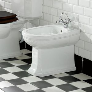 bidet in porcellana