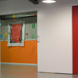 sistema scorrevole per porta in legno 1