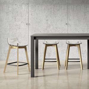 sedia alta contemporanea
