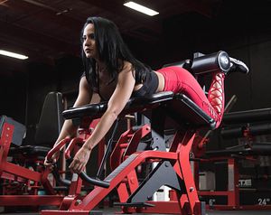 attrezzo per bodybuilding curl gambe