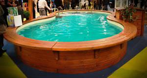 bordo di piscina in legno 1