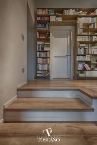 scala dritta / con struttura in legno / con gradini in legno / con alzata