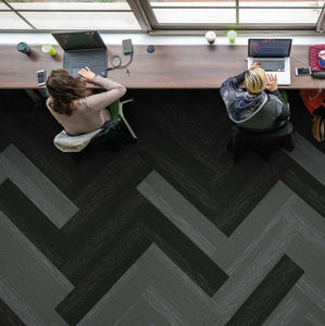 moquette a quadrotte