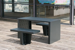 set tavolo e sedia moderno