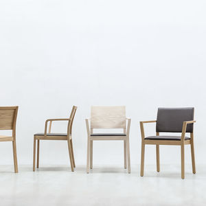sedia visitatore contemporanea 1