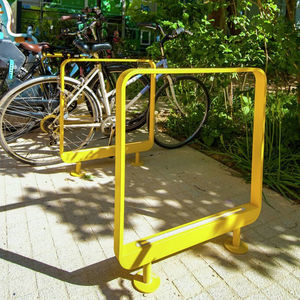 rastrelliera per biciclette a pavimento