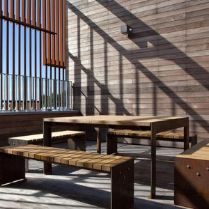 tavolo da picnic contemporaneo 1