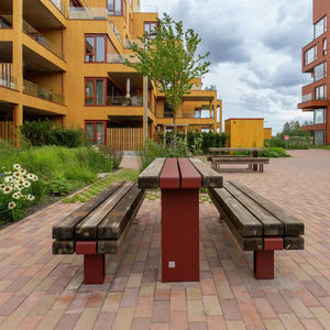 tavolo da picnic contemporaneo 1