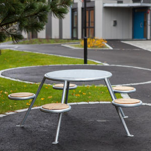 tavolo da picnic contemporaneo 1