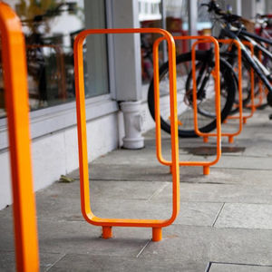 rastrelliera per biciclette a pavimento 1