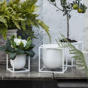 vaso da giardino in metallo