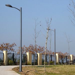 braccio per lampione stradale moderno in alluminio 1