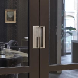 maniglia a tirante per porta scorrevole