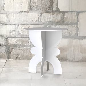 tavolo d'appoggio contemporaneo