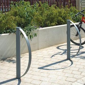 rastrelliera per biciclette in acciaio / con sistema di sicurezza / per spazi pubblici