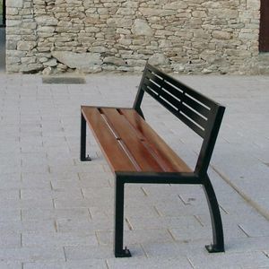 panca per spazi pubblici contemporanea