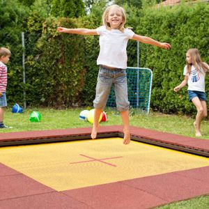 trampolino per parco giochi 1