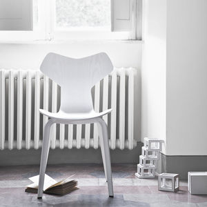 sedia design scandinavo / imbottita / in legno / in acciaio cromato