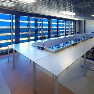 tavolo da riunione contemporaneo