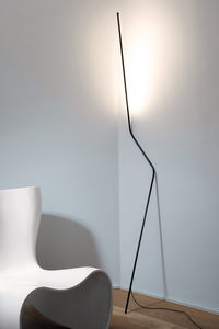 lampada da terra / moderna / in acciaio / in alluminio verniciato