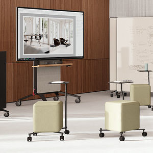 sgabello contemporaneo