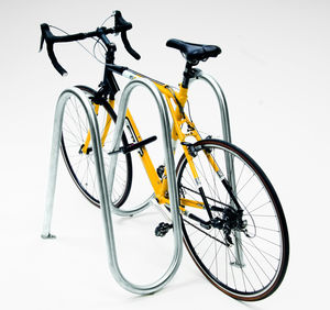 rastrelliera per biciclette a pavimento 1