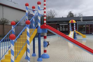 torre da gioco per da bambini per piscine pubbliche