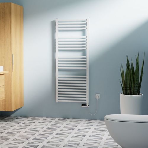 Scaldasalviette ad acqua calda - Quadrat - ISAN Radiatory s.r.o. - elettrico / 501 w...750 w / 751 w...1000 w
