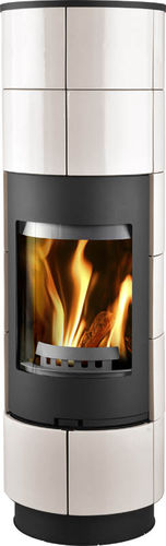 Stufa a legna - DELIA - Thorma Vyroba k.s. - 7.5 kW / contemporanea / in metallo