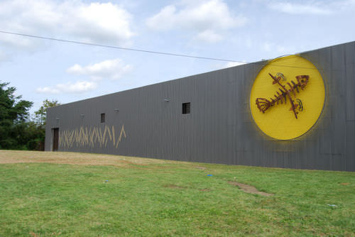 Rivestimento di facciata in pannelli - HENDRICK MANUFACTURING - in lamiera / in metallo / perforato