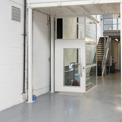 Montacarichi per carichi pesanti - A8000 - Cibes Lift AB - ad ingombro ridotto / industriale / per ufficio