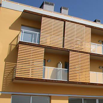 Frangisole in legno - Tamiluz - in HPL / per facciata