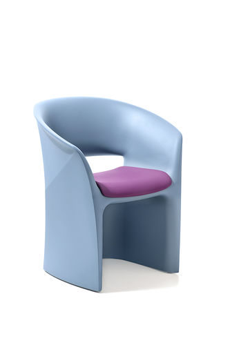 Poltrona contemporanea - KUARK - KASTEL srl - in polietilene / con cuscino rimovibile / da esterno