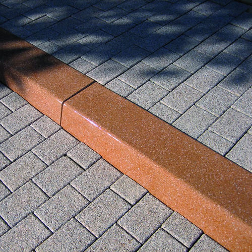 Bordura per marciapiede - MONOLITH®  - QUARTZO DESIGN - in pietra ricostituita / lineare / rettangolare