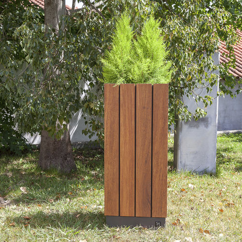 Fioriera in legno - WADE : 623 - SIT Urban Design - in ferro / in altezza / contemporanea