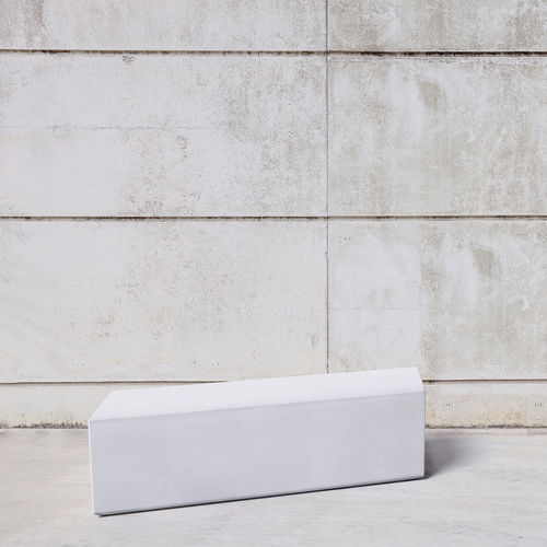 Panca per spazi pubblici contemporanea - BOX VR : 102.VR - SIT Urban Design - in calcestruzzo / modulare