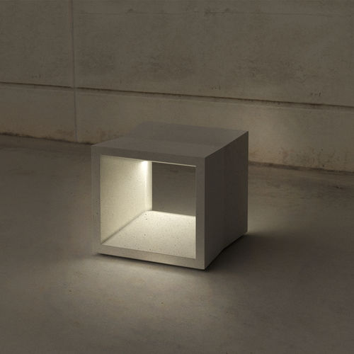 Sgabello per spazio pubblico - FLAT : 421.L - SIT Urban Design - contemporaneo / in calcestruzzo / con illuminazione integrata