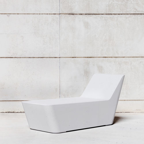 Lettino prendisole design minimalista - SMOOTH: 594 - SIT Urban Design - in calcestruzzo / per spazio pubblico / bianco