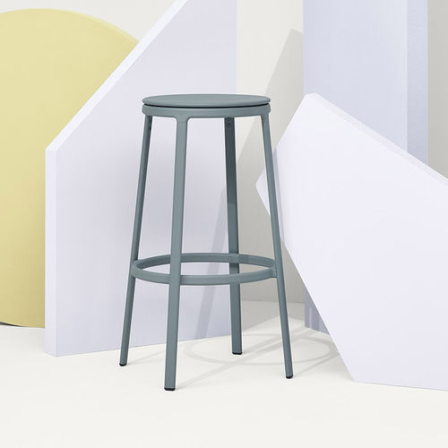 Sgabello contemporaneo - ROUND&amp;ROUND - Infiniti - in legno / in plastica riciclata / con supporto in acciaio verniciato