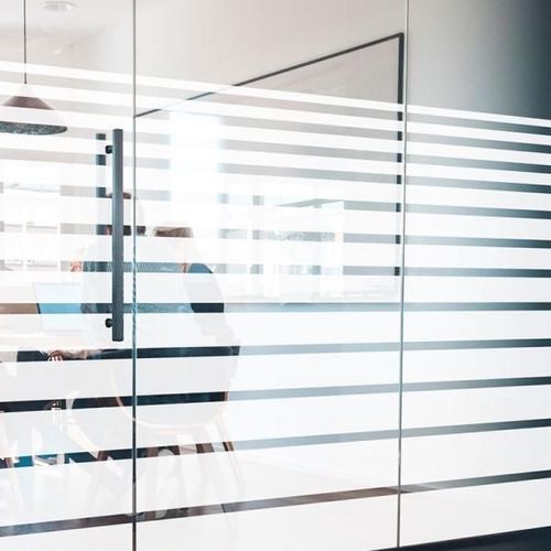Pellicola decorativa per applicazione su vetro - LINEAL - SolarScreen International - per parete / in PET / adesiva
