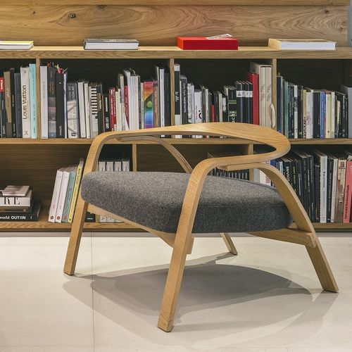Poltrona contemporanea - GRILLO - True Design srl - in tessuto / in legno / in rovere