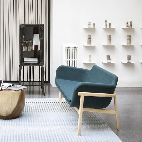 Divano contemporaneo - SLIGHT - True Design srl - in tessuto / in espanso / verde