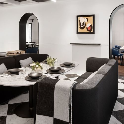 Divano contemporaneo - SHO - True Design srl - in tessuto / in espanso / con braccioli